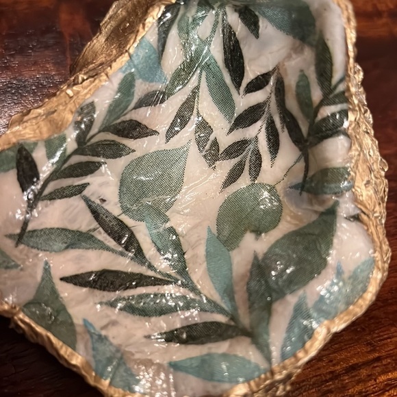 Medium Size Trinket Holder, Handmade from an Oyster Shell - Picture 3 of 14